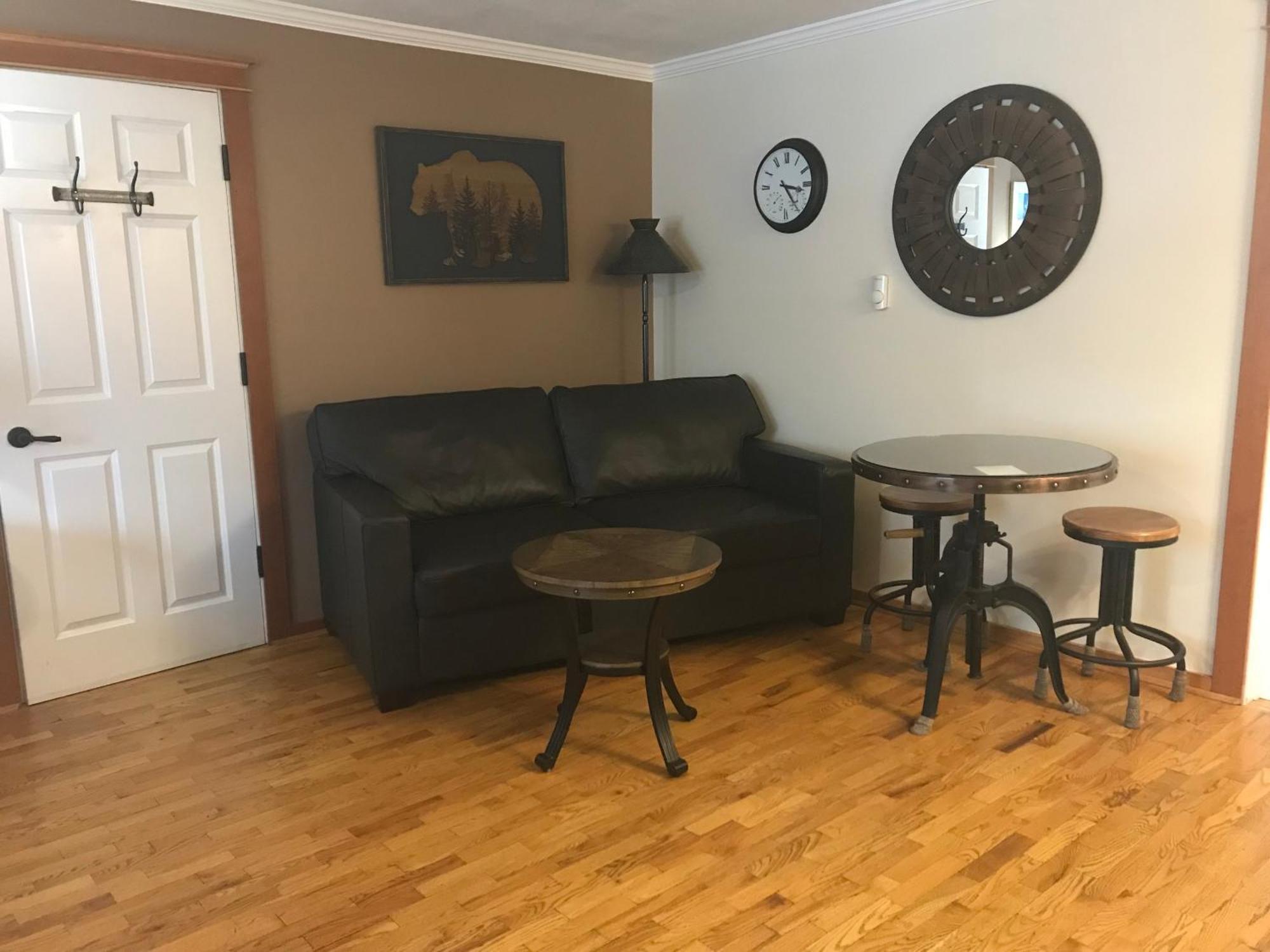 Canadian Rockies Inn - Adults Only Field Luaran gambar