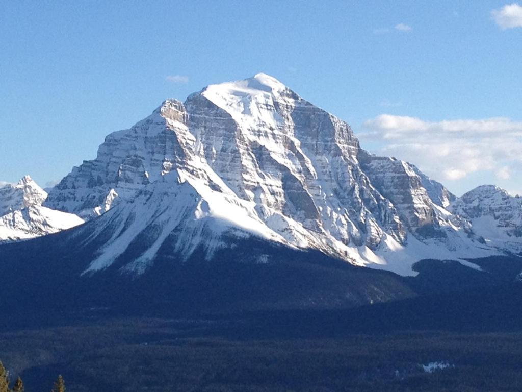 Canadian Rockies Inn - Adults Only Field Luaran gambar